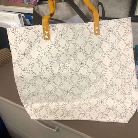 Thirty One Around the Town Tote NWOT - Picture 3 of 3